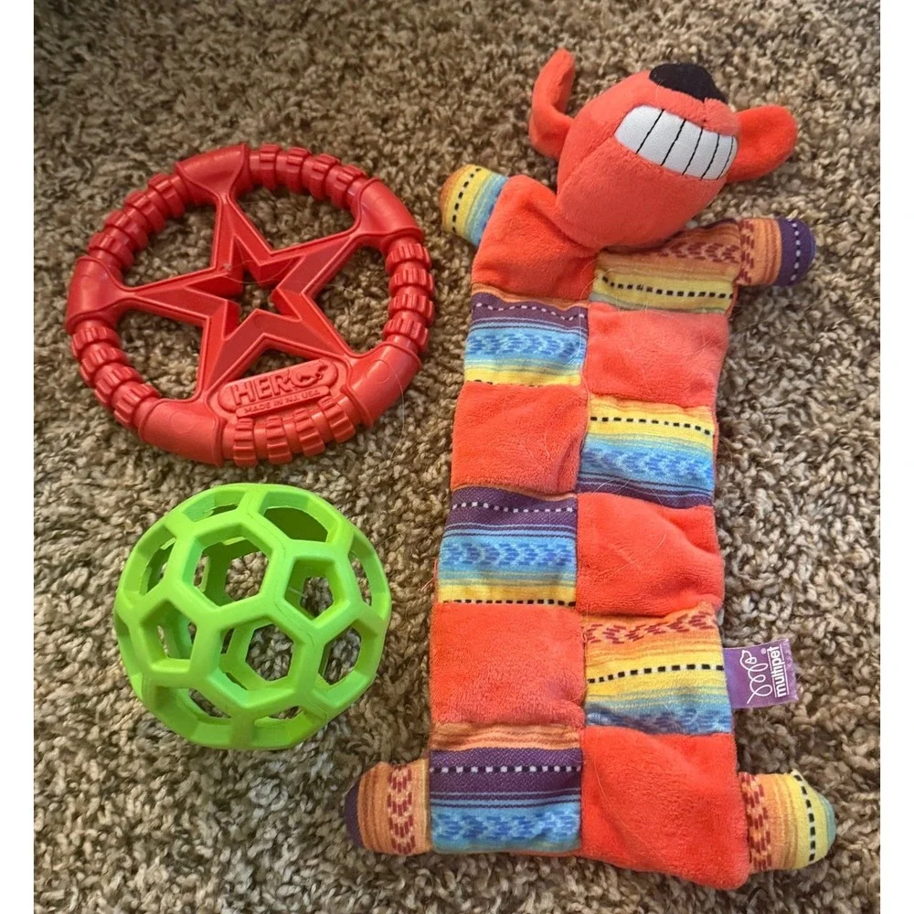 Hero Toys-Muttpet-JW Pets- Dog Toys (3)